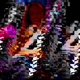 Summer music: Tracey Collins duo Accordion and Violin image