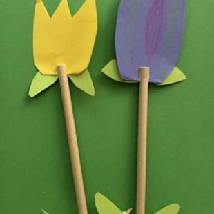 Make a tulip Kids - school holiday drop in activity image